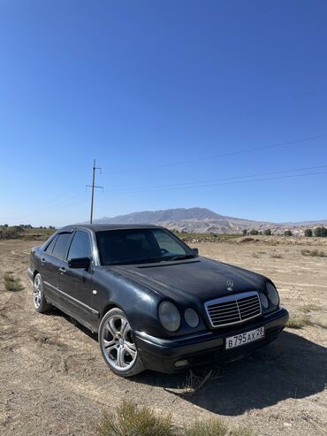 Mercedes-Benz: Mercedes-Benz A 210: 1997 г., 2.2 л, Механика, Бензин, Седан