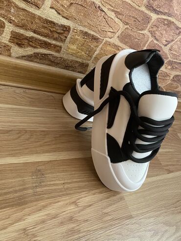 женские кроссовки adidas zx flux: Ölçü: 38, Yeni