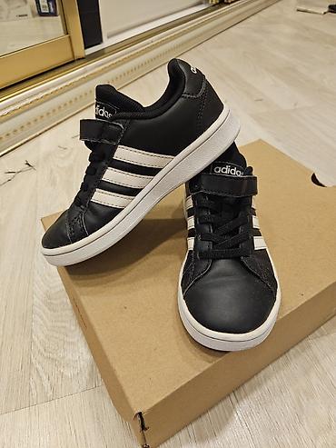 məktəb sarafanları: Rəng - Qara Krossovkalar, Adidas, Ölçü: 29, Uniseks — 1