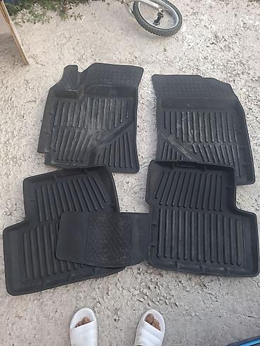 коврики 3д: Комплект автомобильных ковриков из износостойкой резины/TPR для салона — 1