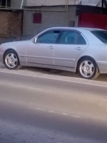 рычак на фит: Mercedes-Benz E-Class: 2000 г., 4.3 л, Автомат, Бензин, Седан
