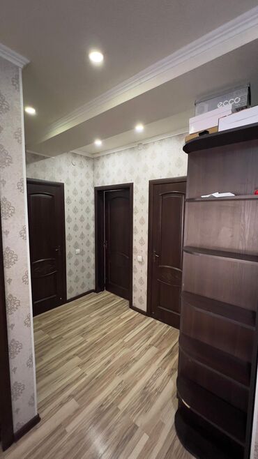 Долгосрочная аренда квартир: 2 комнаты, Риэлтор, Без подселения, С мебелью полностью — 8