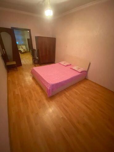 Uzunmüddətli kirayə mənzillər: Nəsimi rayonu, 3-cü mikrorayon, “Əcəmi” metro stansiyasına yaxın — 4