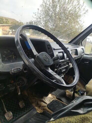 Yük maşınları: Yük maşını – GAZelle tipli bortlu furqon Xüsusiyyətlər: - Korpus — 7