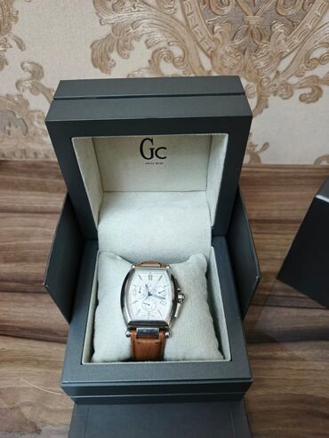 tek qas qizil uzukler: Б/у, Наручные часы, Guess