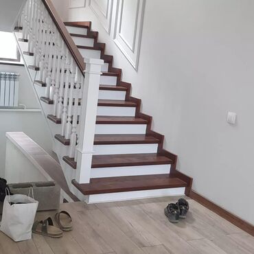 Деревянные лестницы: Деревянная лестница Для дома, Бесплатный замер, Вид дерева: Дуб, Форма лестницы: Много-маршевая, Стиль: Классический — 2