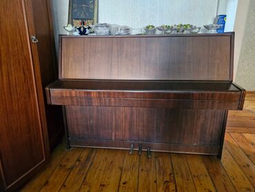 курсы пианино: Pianino satılır
Mənzildən gəlib goturecek alan şəxs
Günəşlidə yerlesir