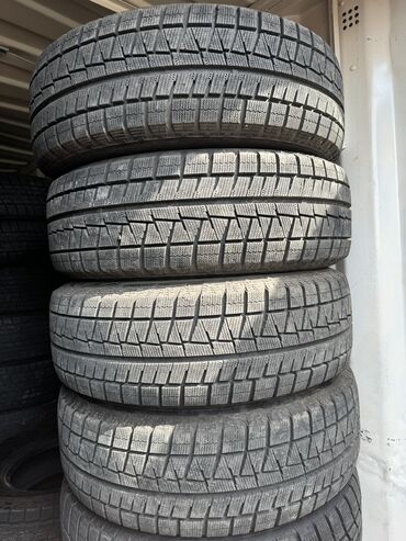 Шины: Шины 215 / 65 / R 15, Зима, Б/у, Комплект, Легковые, Япония, Bridgestone