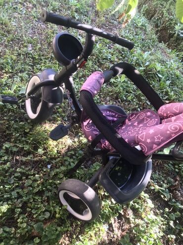 Dečiji bicikli: Moderan dečiji tricikl ljubičaste boje, pogodan za najmlađe — 8