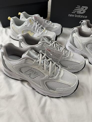 келме сумка: Кроссовкалар, 37.5, New Balance, Жаңы, түсү - Күмүш, Акылуу жеткирүү, Өзү алып кетүү — 2