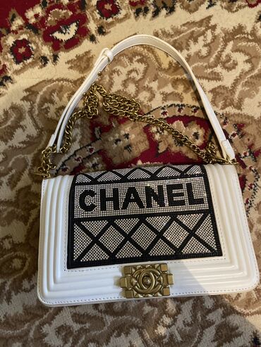Çantalar: Əl çantası, Chanel, İşlənmiş