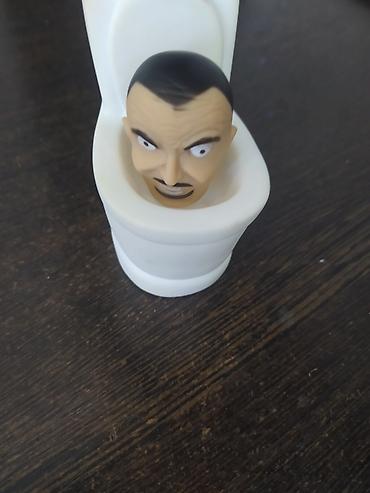 Подарки и сувениры: Игрушка‑прикол «Голова в унитазе» - Настольная фигурка в виде at lalafo.kg — 2 Подарки и сувениры: Игрушка‑прикол «Голова в унитазе» - Настольная фигурка в виде — 2