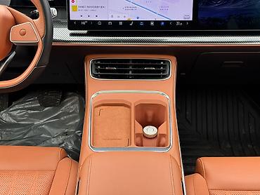 Другие автомобили: HOZON NETA L Год выпуска: 2024 Коробка передач: АКПП Двигатель: 🔋 — 5