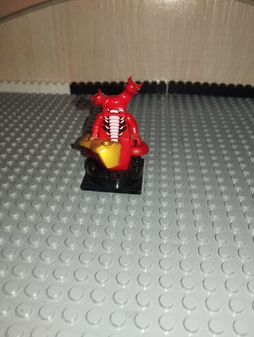 мирена спираль цена: Минифигурка змеи из серии Lego Ninjago. Красная змея со стилизованным