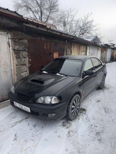 Toyota: Toyota Avensis: 1998 г., 2 л, Механика, Бензин, Седан