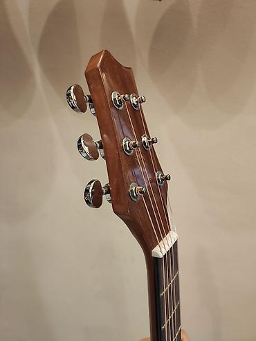 rock gitara: Elektro akustik gitara Smiger GN 25 N Simlərin sayı: 6 Üst: Şam — 1