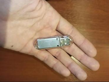 led лента: **USB portuna qoşulan kiçik ölçülü LED işıq; **Şəffaf korpus, içində 3 — 4
