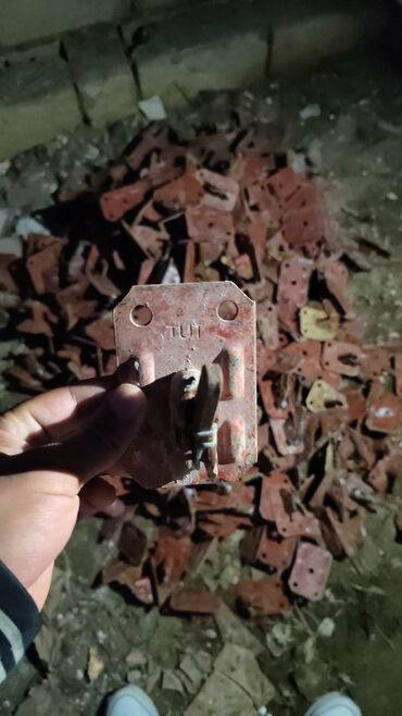 Digər tikinti materialları: Yenidir, Növ Tut firması, avtomat kimi işləyir, Topdan satılır say