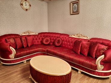 стул в стиле прованс: Klassik üslublu qonaq otağı mebel dəsti - Künc divan: dərin qırmızı