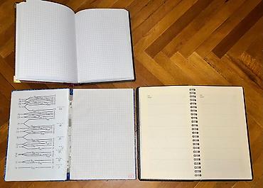 dəfdər: Bloknotların hamısı birlikdə 10 azn. Ünvan: Azadlıq metrosunun yanı — 2