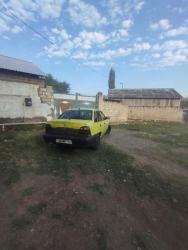 бампер опель вектра б: Daewoo Nexia sedan Xüsusiyyətlər: - Kuzov: 4 qapılı sedan, sarı rəng — 5