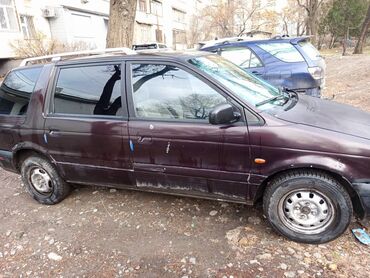 Mitsubishi: Mitsubishi Space Wagon: 1993 г., 2 л, Механика, Бензин, Универсал — 4
