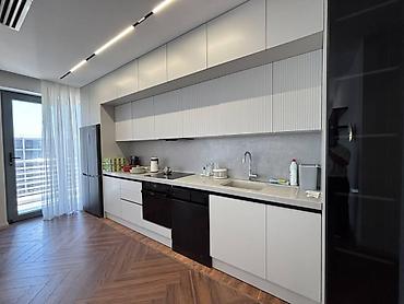 ev axtaran: İcarəyə verilir 4 otaqlı yeni tikili 170 m², Ağ şəhər q. Kateqoriya — 10