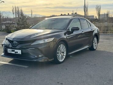 Toyota: Toyota Camry: 2019 г., 2.5 л, Вариатор, Гибрид, Седан