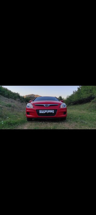 фольксваген поло хэтчбек: Hyundai i30: 1.4 l | 2008 il Hetçbek