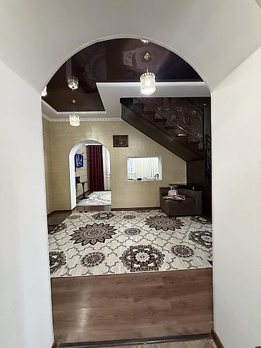 Продажа коттеджей и домов: 🏡Продаётся уютный дом в отличном районе! Район:Алтын 📐Участок-4,3 — 8