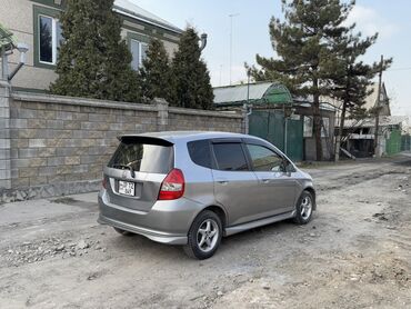 Honda: Honda Fit: 2003 г., 1.3 л, Вариатор, Бензин, Хэтчбэк