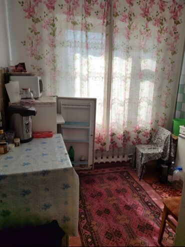 снять частный дом с последующим выкупом: 1 комната, 27 м², Хрущевка, 1 этаж, Старый ремонт