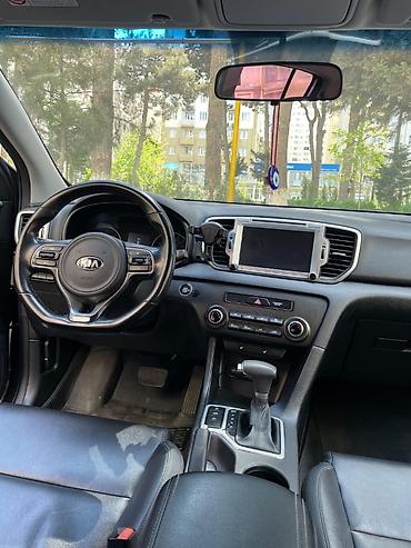 Kia: Kia Sportage: 1.7 l | 2017 il Krossover — 5