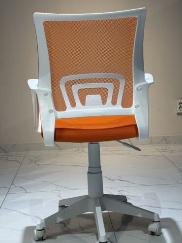 Офисные кресла: Офисное кресло, Новый, С колесиками, цвет - Розовый, В рассрочку, Бесплатная доставка — 33