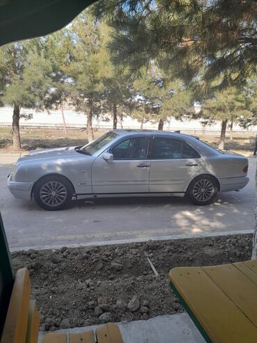 14 lük disk: Mercedes-Benz 280: 2.8 l | 1998 il Sedan