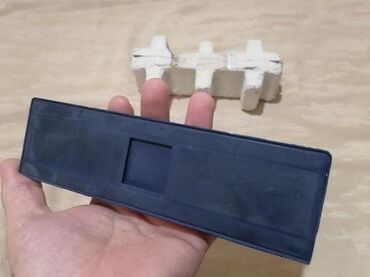 Lov i ribolov: Selling new blue fishing magnets (200x60x30). The price is per piece — 8