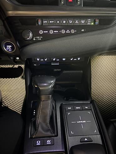 лехсуз иес: Lexus ES: 2019 г., 2.5 л, Вариатор, Гибрид, Седан — 7