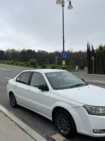 Iran Khodro: Iran Khodro : 1.7 l | 2018 il 299000 km Sedan — 7