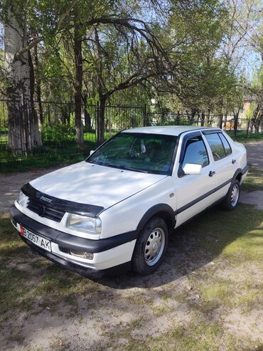авто вента: Volkswagen Vento: 1995 г., 1.8 л, Механика, Бензин, Седан