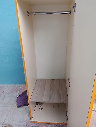 kohnə taxta: Tək qapılı geyim dolabı - Material: laminat/MDF tipli taxta lövhələr — 2