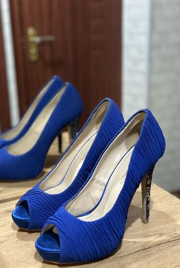 синие туфли на каблуках: Туфли 39, цвет - Синий