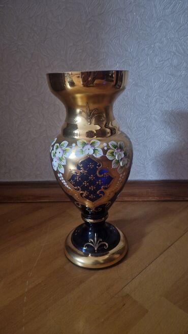 Vazalar: Vaza dəsti, Bogem şüşəsi — 14