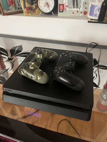 part time iş bakı: Playstation 4 slim ideal vəziyətdə plombu açılmıyıb dolu oyunla ps5