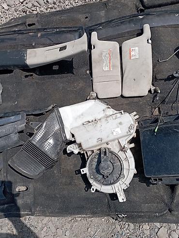 Другие детали кузова: Тойота Ипсум год 2003 — 25