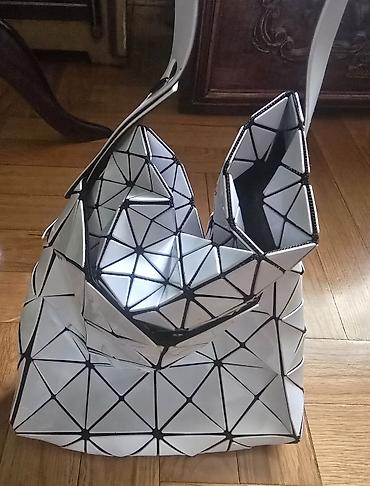 Torbe: Bao Bao Issey Miyake Prism Matte bag. Prelepa torba, koja se sama — 3