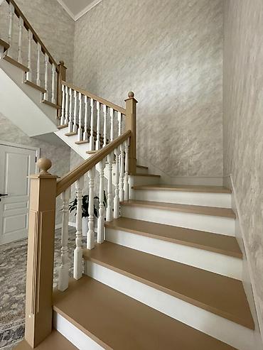 Продажа квартир: 5 и более комнат, 220 м², 2 этаж — 26