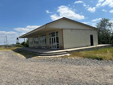 İcarəyə mağazalar: 🏢 200 kvm, yeni tikili mağaza 📍 Prospektdə 50 m məsafə, əsas yol — 12