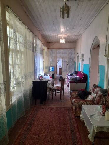 Həyət evləri və villaların satışı: 3 otaqlı, 130 kv. m, Orta təmir — 1