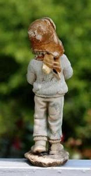 Figure: Vintage figura dečaka sa kapom i šalom 25 cm!. Prelepa figura dečaka u — 13