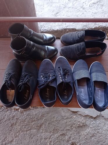 мужская обувь зима: Отдам даром нуждающимся, обувь б/у в хорошем состоянии, просто